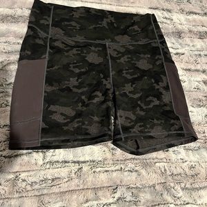 Fabletics Camo Powerhold Shorts
